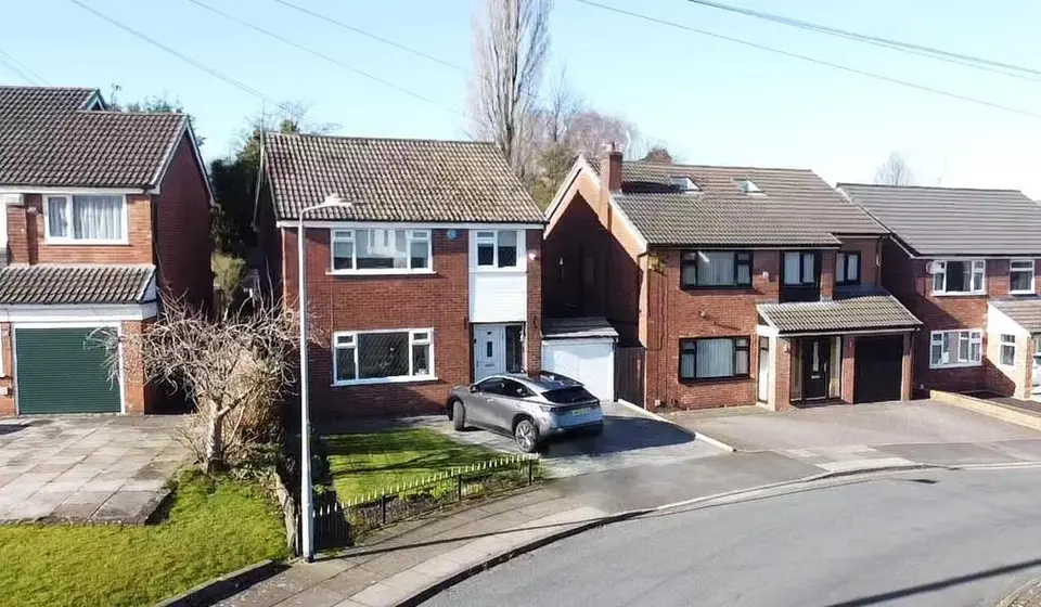 3 bedroom detached house for sale