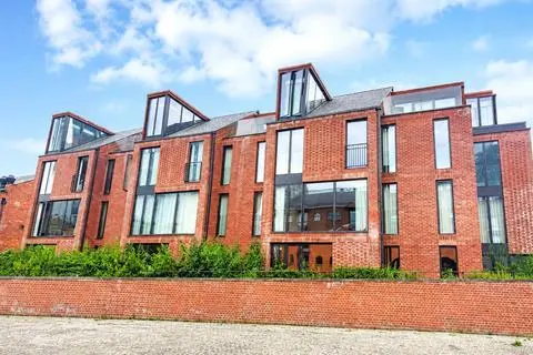 2 bedroom apartment for sale