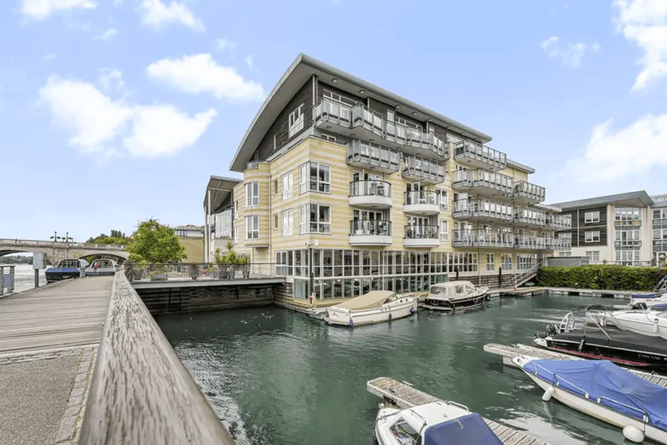 2 bedroom apartment to rent