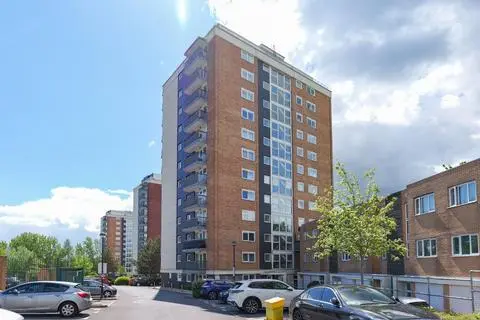 1 bedroom flat for sale