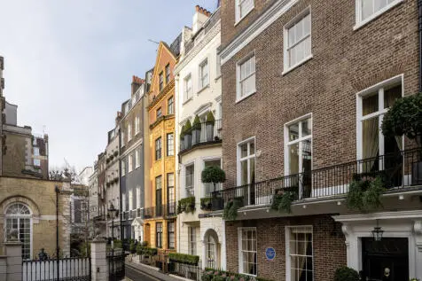 6 bedroom Terraced for sale