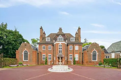 11 bedroom Detached for sale
