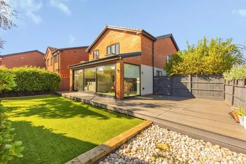 3 bedroom detached house for sale