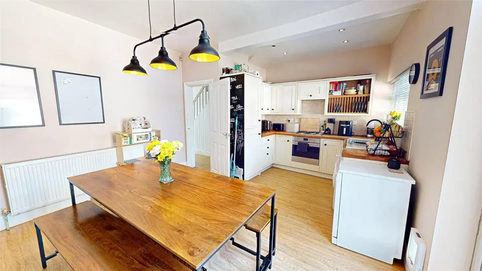 3 bedroom end of terrace house for sale