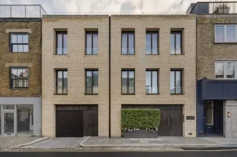 8 bedroom Block of Apartments for sale