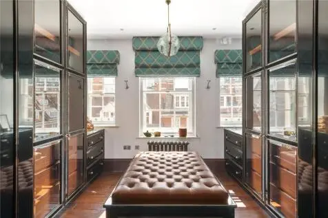 7 bedroom End of Terrace for sale