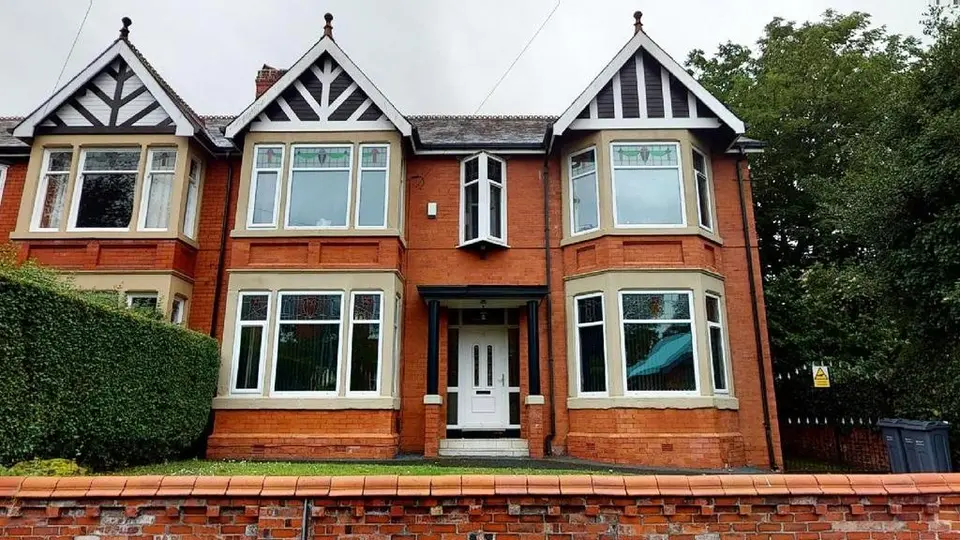 10 bedroom flat for sale