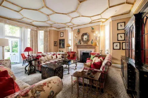 5 bedroom Terraced for sale
