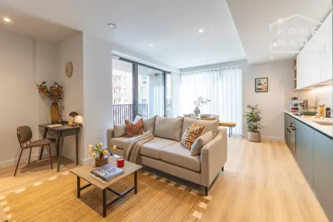 3 bedroom Flat to rent