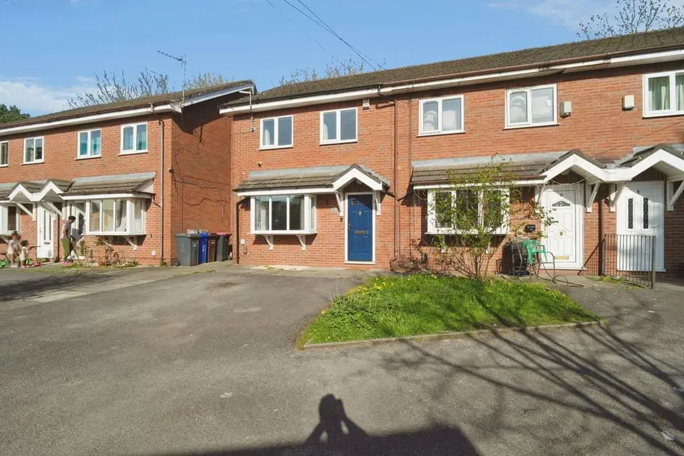 3 bedroom end of terrace house for sale