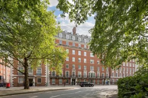 5 bedroom Flat for sale